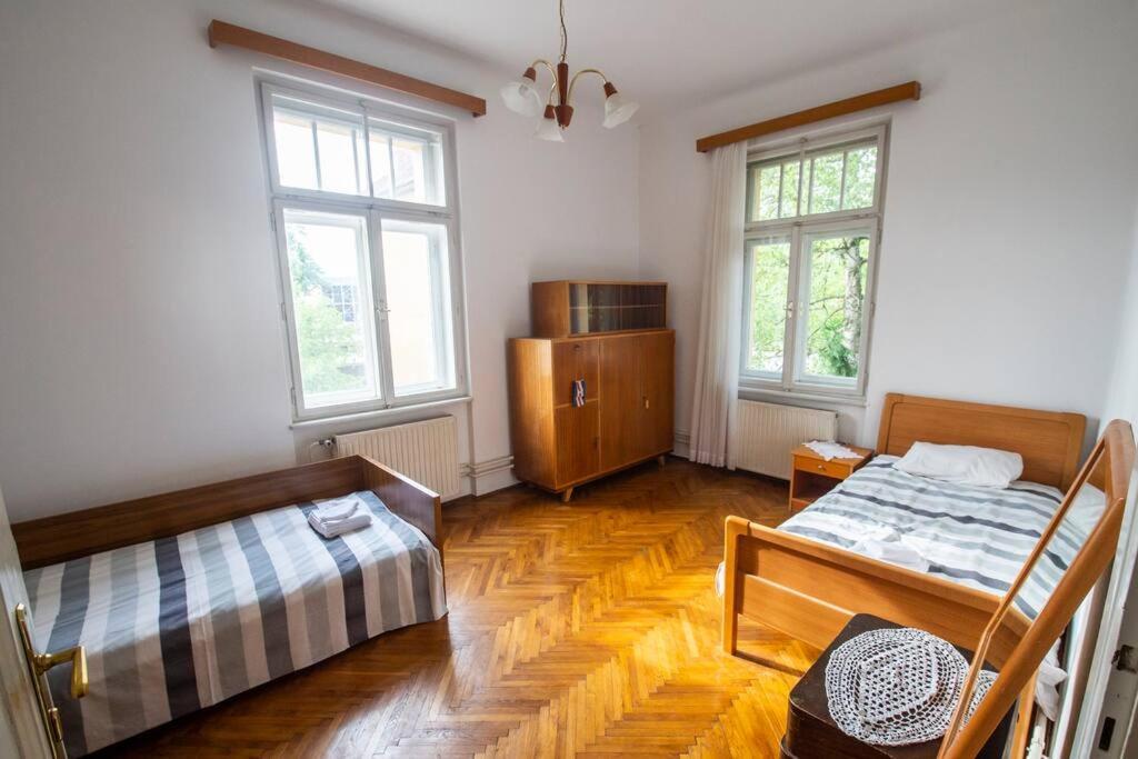 Apartment Socialist Experience In The Center Ljubljana